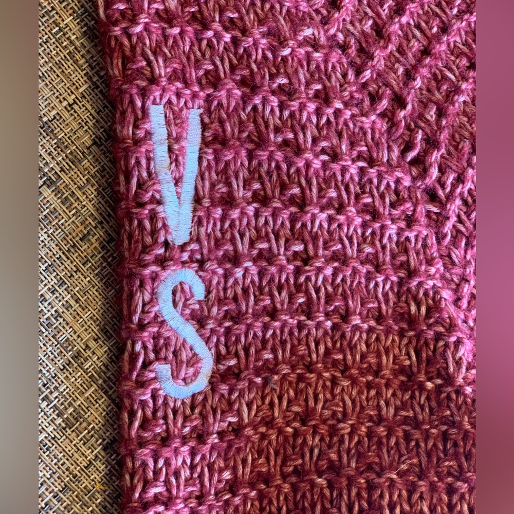Oversized Victoria Secret sweater. Size S/Maroon and Gray. - Picture 4 of 5